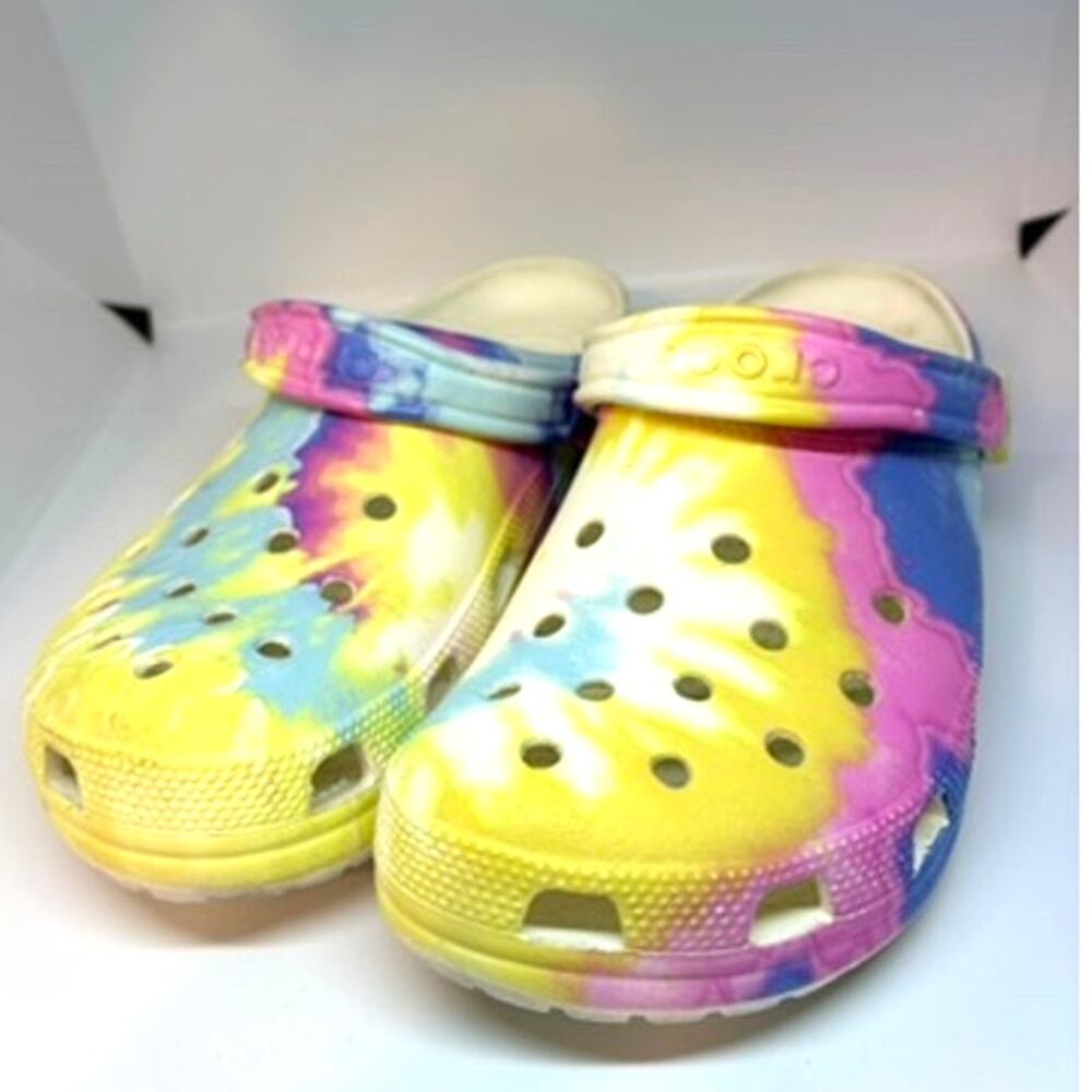 Crocs tie dye clogs men's 9 women's 11